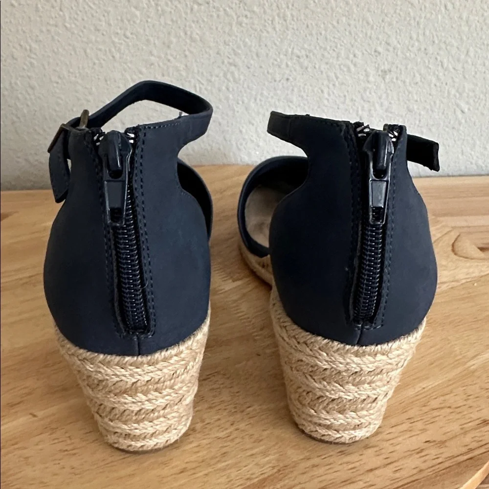 Easy Street Womens Daytona Wedge Sandals new